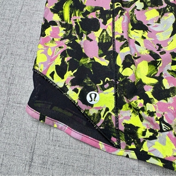 Lululemon Hotty Hot High Rise Atheltic Shorts Inflected Highlight Yellow 12 - Picture 9 of 10